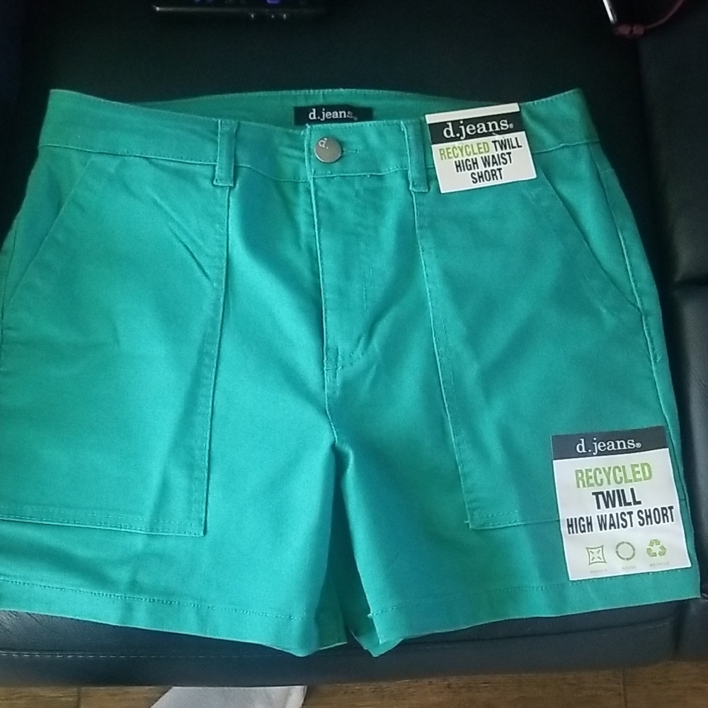 d. jeans High-Waist Twill Shorts in Teal Green